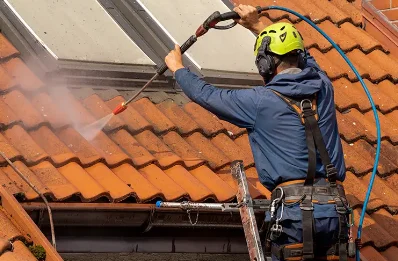 Démoussage et hydrofuge de toiture à Hubersent